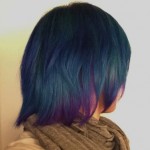 下北沢の派手髪美容室にてマニパニのアフターミッドナイトブルーで青に染めてもらった！