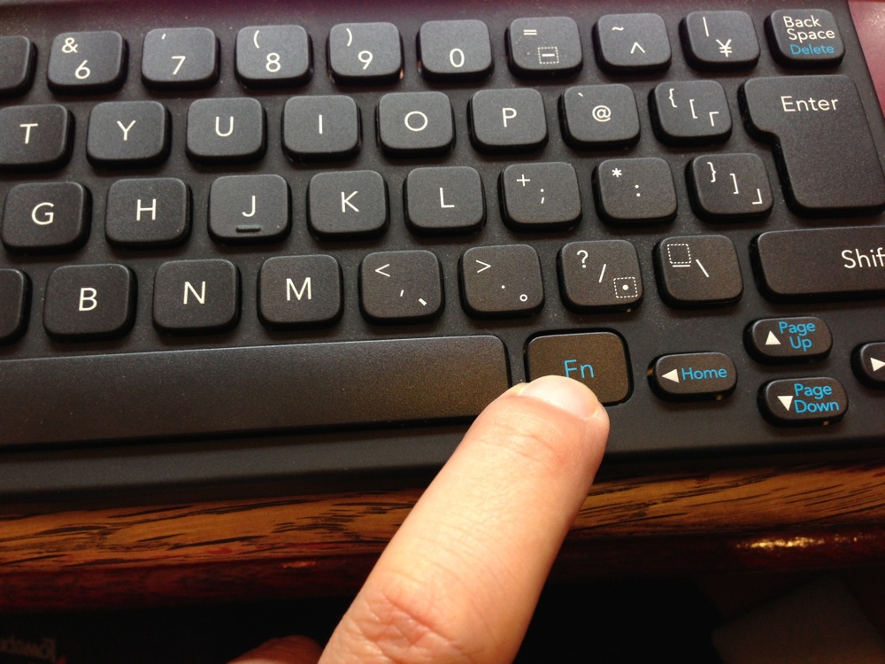 ポケモンキーボードのFnキーを押しながら