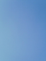 雲一つ無い青空