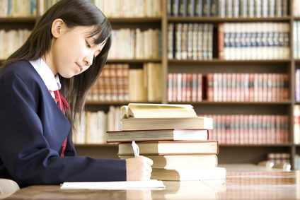義務教育で読まされる英語は量が少ない。内容がつまらない