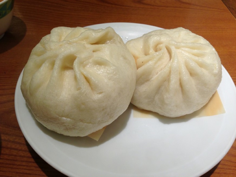 大阪名物！「551蓬莱 戎橋本店」で「豚まん」と「蓬莱定食」を食す！（大阪）