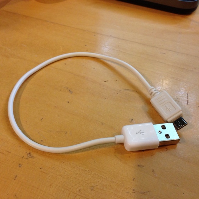 充電専用microUSBケーブルを買ってみた 短めの20cmで使いやすい！