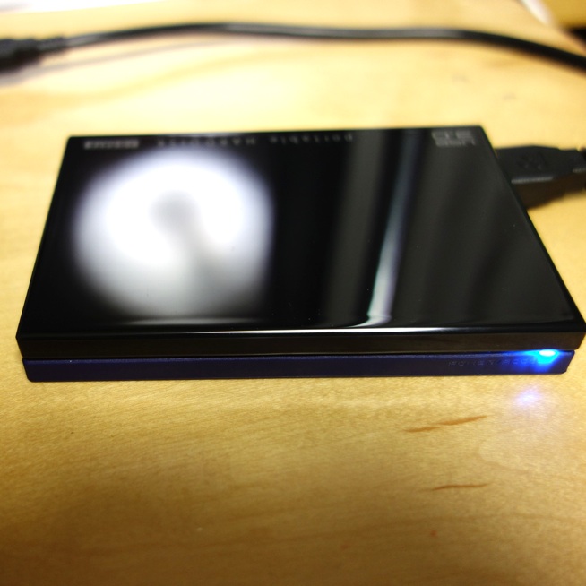 Macでも使えるUSB3.0対応の1TB外付けHDDが7,980円！転送がUSB2.0の2倍速い！