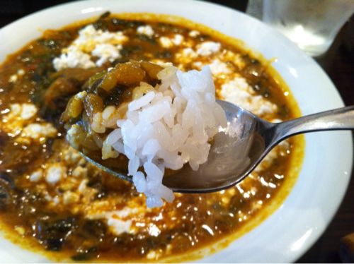 サラサラカレー！下北沢にある「般゜若 PANNYA CAFE CURRY」で「ほうれん草とカッテージチーズのカレー」を食す！