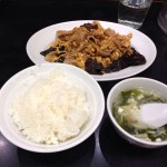 豚肉きくらげ卵炒めを万豚記（ワンツーチー）ヨドバシAkiba店で食す！